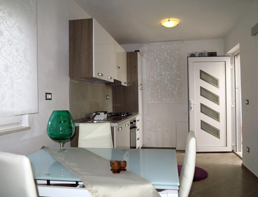 Apartments Rotiroti Zadar Habitación foto